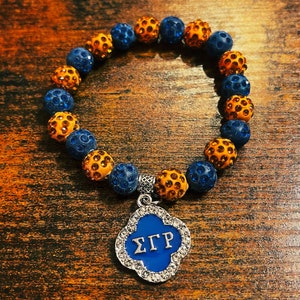 Sigma Gamma Rho Charm retro beaded bracelet | 10 - 12 mm adjustable