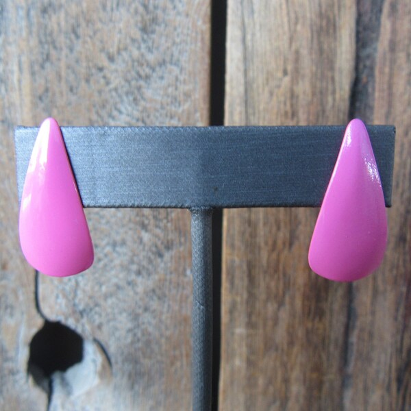 80s Bubblegum Pink Teardrop Earrings | New Wave Earrings | Geo Geometric 1980s Earrings