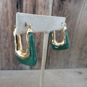 90s Chunky Emerald Green Ice Cube Hoop Earrings | Minimal Business Casual Earrings | Green and Gold Earrings | Lucite Earrings