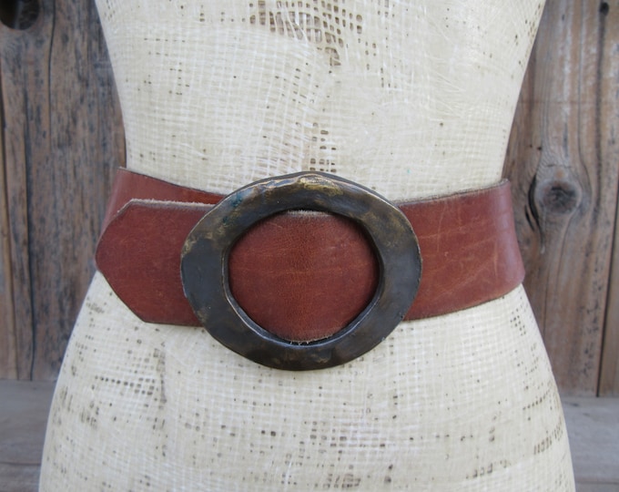 Hammered Brass Buckle Boho Unisex Cognac Leather Belt 70s Hippie Wide Thick Brown Leather Belt M L Fits up to 26 28 30 32 33