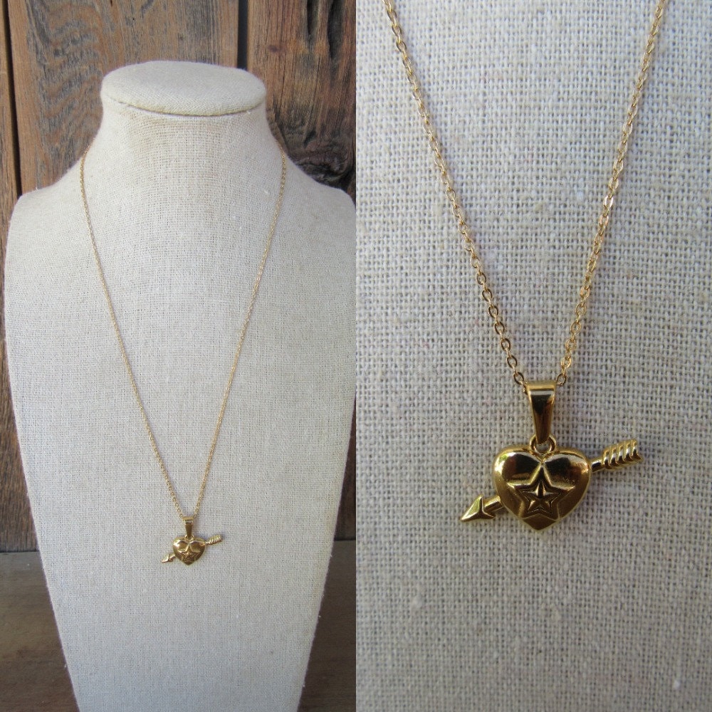 80s 90s Dainty Gold Chain Heart and Arrow Necklace | Gold Tone 