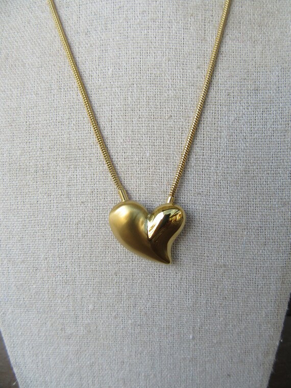 90s Gold Tone Chunky Teardrop Heart Necklace | Pu… - image 3