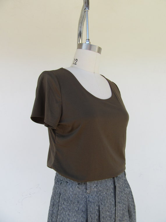 90s NOS Nylon Tee Shirt | Olive Brown Minimal Tee… - image 5