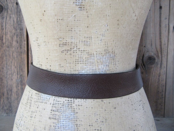 LEVIS 90s Pebbled Dark Brown Leather Belt | Simpl… - image 2