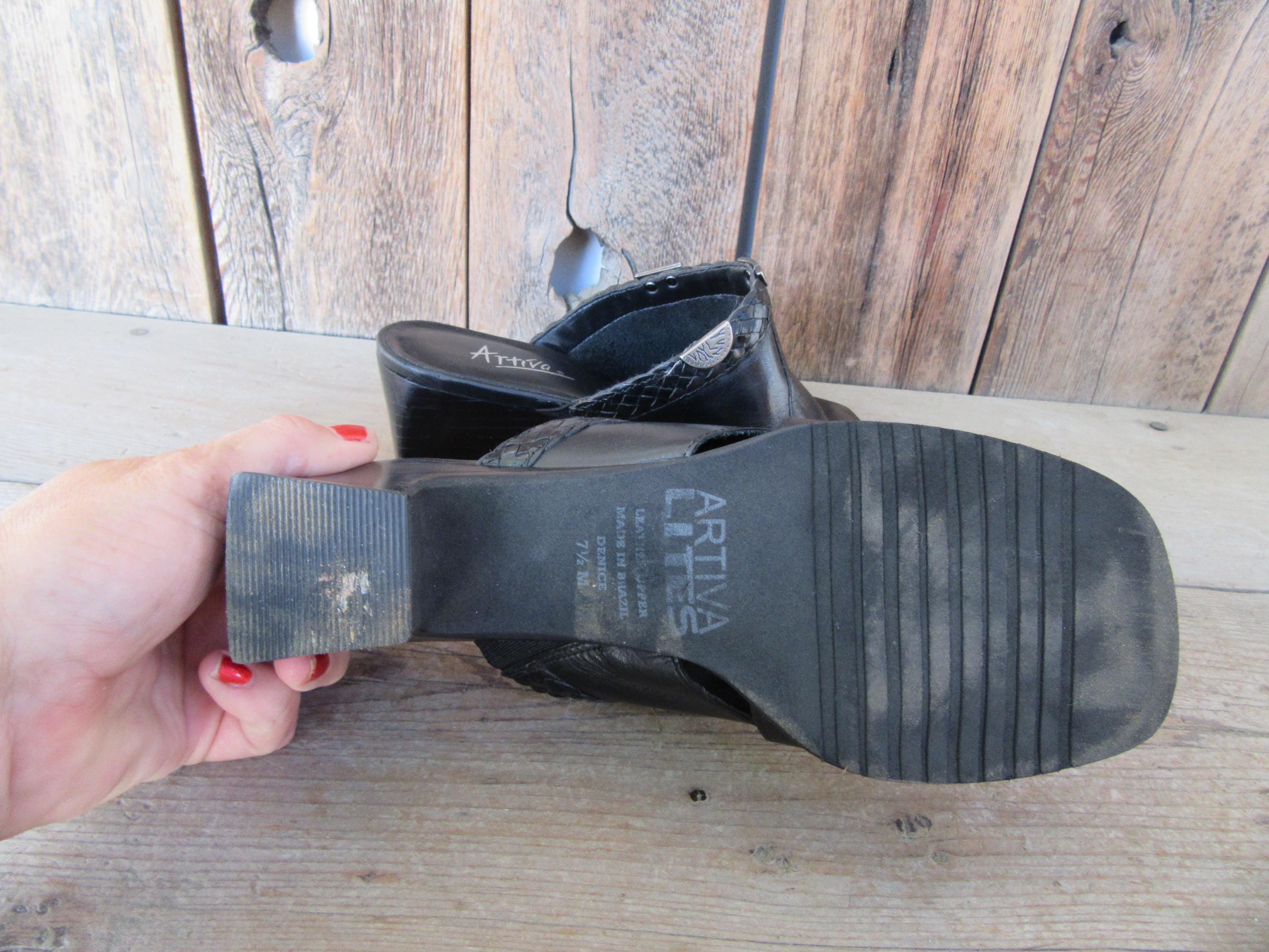90s Minimalist Square Heel Black Open Toe Leather Mules