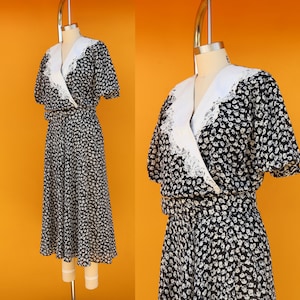 90s Black and White Floral Botanical Long Dress | Rose Print Flower Print Dark Cottagecore Dress | Lace Collar Dress | M L