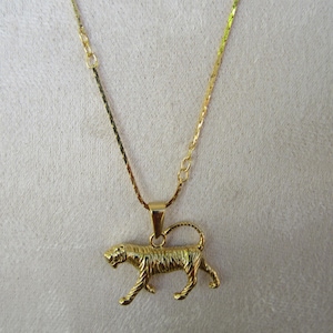 90s Tiger Pendant Necklace | 23" Gold Tone Chain Necklace