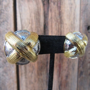 Oorbellen uit de jaren 90 | Ongeperforeerde goud- en zilverkleurige X-knopoorbellen | Ronde cirkel grote clip oorbellen | Gedurfde Runway statement oorbellen uit de jaren 90