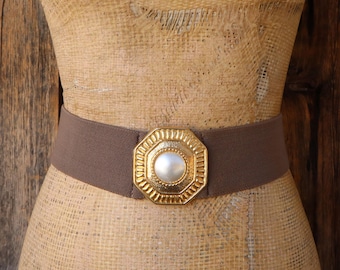 80s Red Wide Waist Belt | Gold Tone Metal Buckle Wide  display picture 2