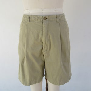 1990s High Waist Cotton Khaki Shorts | 90s Mom Shorts | Minimalist Pleated High Rise Shorts |  30 Waist Size 12