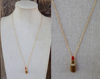 80s 90s Dainty Gold Chain Hand With Faux Diamond Necklace | Gold