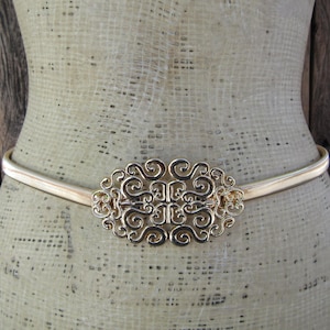1980s Gold Metal Filigree Buckle Stretch Belt | 80s Gold Metal Skinny Slinky Belt | 27 to 34