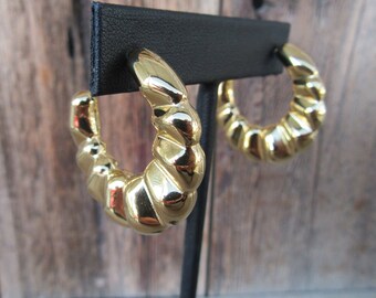 アクセサリー 90s Chunky Vanilla Cream Hoop Earrings 90s Chunky Vanilla Cream Ice Cube Hoop Earrings | Minimal