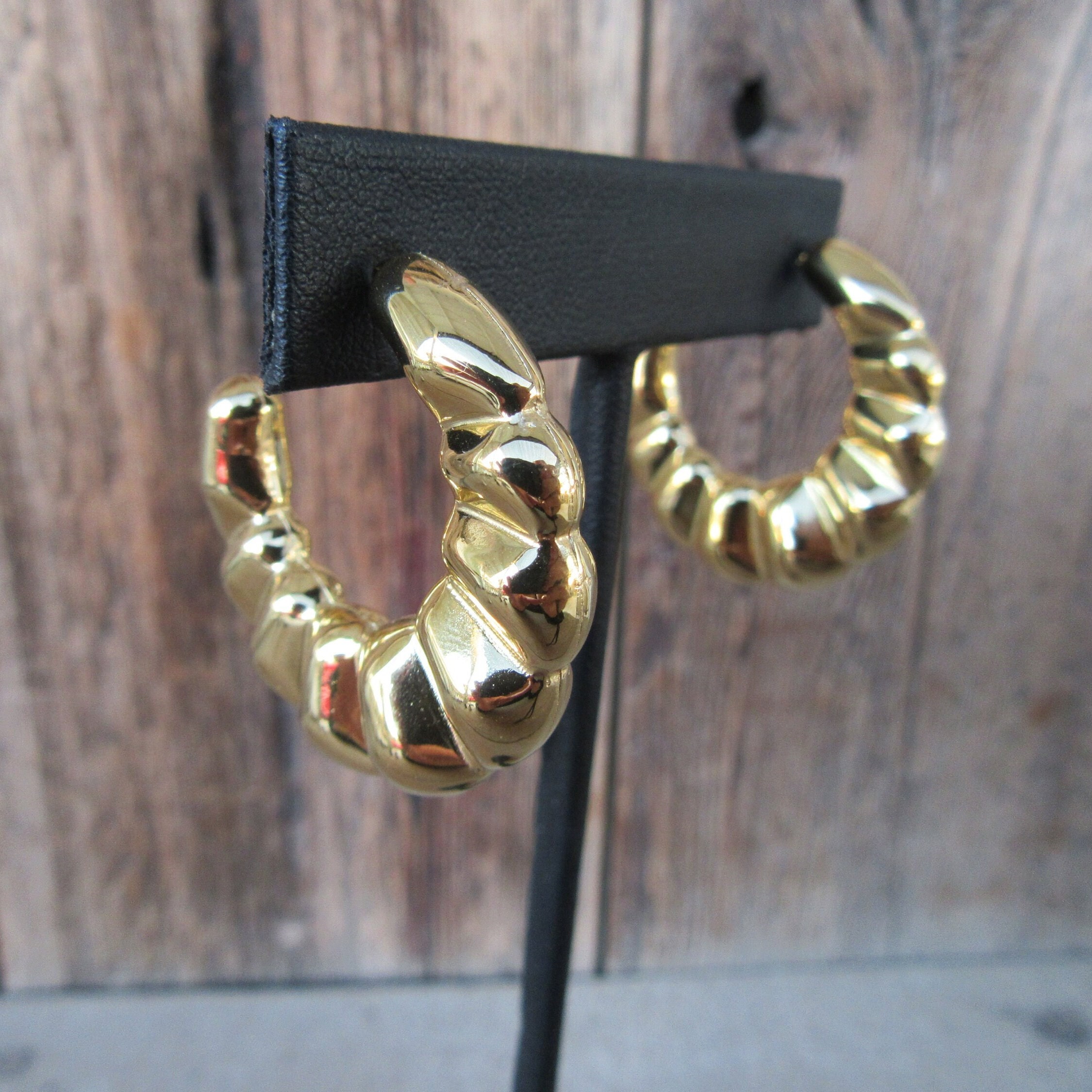 アクセサリー 90s Chunky Vanilla Cream Hoop Earrings 90s Chunky Vanilla Cream Ice Cube Hoop Earrings | Minimal