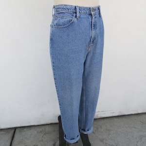 90s High Waist Five Pocket Mom Jeans | Plus Size 32 Waist Size 14 All Cotton 1990s High Rise High Waisted Jeans