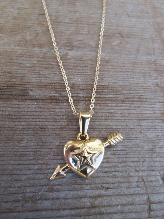 80s 90s Dainty Gold Chain Heart and Arrow  Neckla… - image 5