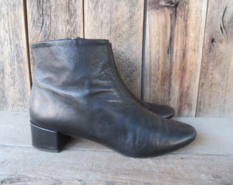 90s Block Heel Chelsea Boots | Minimalist Black Leather Square Heel Boots | Side Zip Ankle Boots | 41 EURO US 10