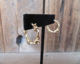 Orecchini anni '90 / Orecchini a cerchio con filo spinato color oro / Orecchini a cerchio piccoli / Orecchini a cerchio minimalisti Huggy Huggie