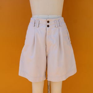 1990s High Waist Khaki Cotton  Longline  Shorts | Tan Long Line Pleated High Rise Bermuda Shorts | 28 to 27 Waist | Size 8
