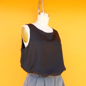 90s Black Silk Shell Tank | Black Silk Sleeveless Minimalist 1990s Sleveless Blouse Cami Top Shirt | Silk Singlet | M L