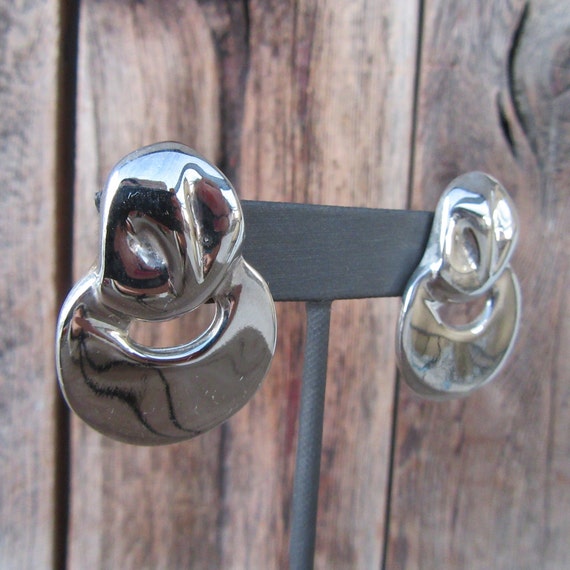 Clip On 90s Silver Tone Earrings | Unpierced Cutou