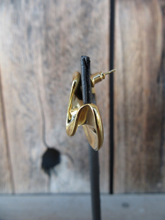 90s Gold Tone Swirl Earrings | Corkscrew Modernis… - image 5