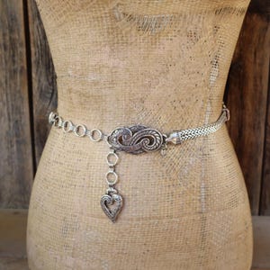 90s Brighton Chain Belt | Metal Link Belt | Silver Tone  display picture 3
