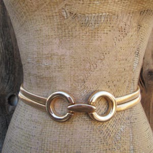 1990s Gold Metal Stretch Belt | 80s 90s Ring Circle Buckle  display picture 2