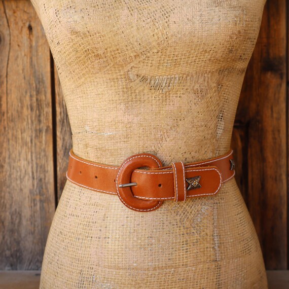 80s 90s Whipstitch Sienna Brown Cognac and White Leather Concho