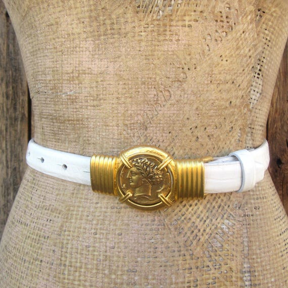 Carlisle Croc-Embossed Tan Leather Belt with Gold Plate Reiss Leather Croc Embossed Belt in Caramel | REISS main image 4