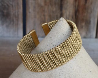 80s 90s Gold Tone Mesh Buckle Bracelet