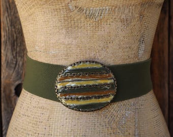 1980s Gold Flower Buckle Stretch Belt | 80s Floral Buckle  display picture 1