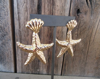 90s Gold Tone Starfish Shell Earrings | Large Resort Chic Nautical Star Fish Earrings | Mollusk Dangle Earrings