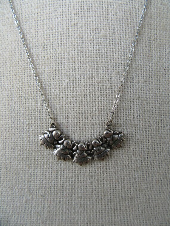 80s 90s Dancing Elephant Novelty Necklace | Silve… - image 3