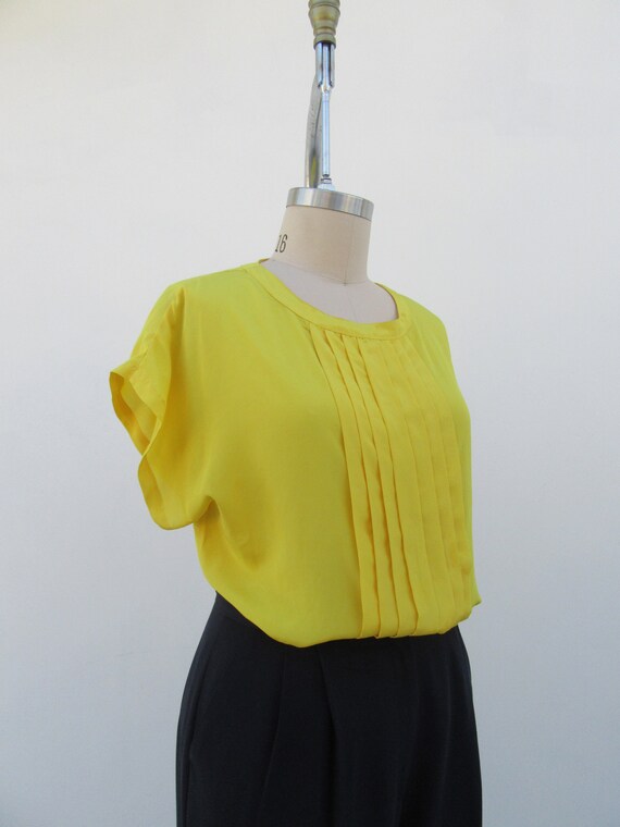 PLUS SIZE 80s Yellow Silky Pintuck Short Sleeve B… - image 4