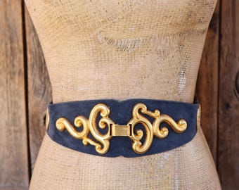 80s Navy and Burgundy Suede Leather Gold Metal Shield Waist Belt | 29 to 32
