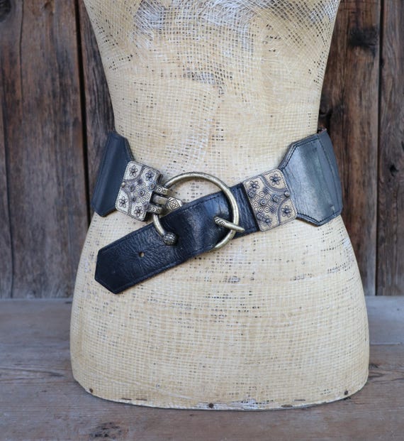90s Black Leather Wide Bold Statement Waist Belt | 30 to 33  display picture 3