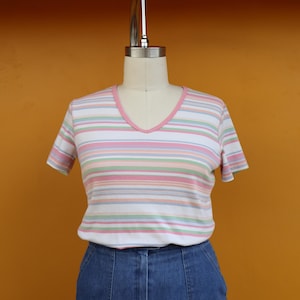 90s Striped All Cotton Striped V Neck Short Sleeve Tee Shirt | Pink Blue Peach Green Pastel White Knit Top | Size L
