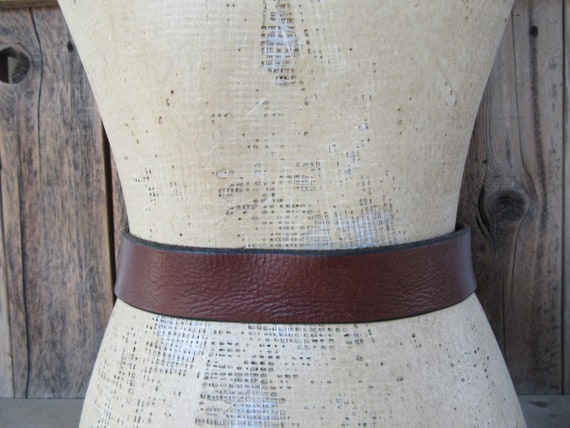 90s LEVIS Thick Cognac Brown Leather Belt | Simpl… - image 2