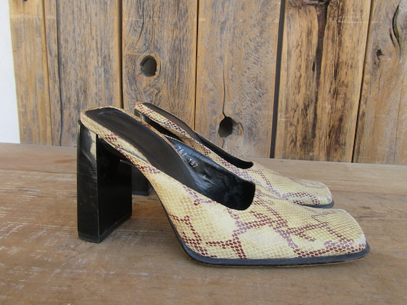 90s SNakeskin Python Leather BEBE Block Heel Squar