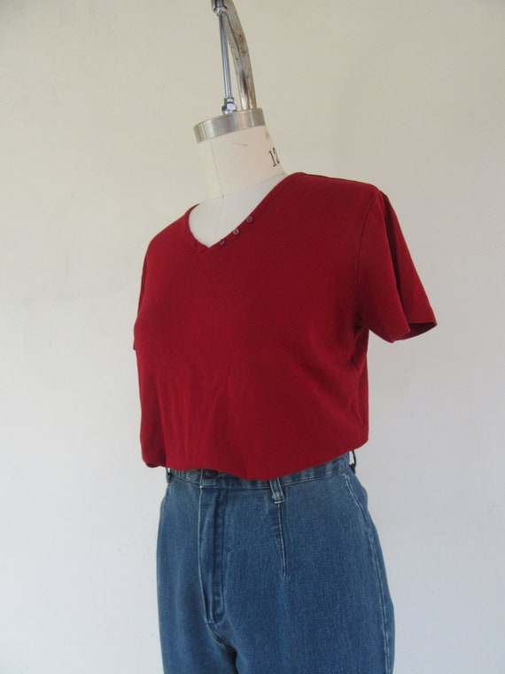 90s Dark Red All Cotton V Neck Tee Shirt | Minima… - image 5