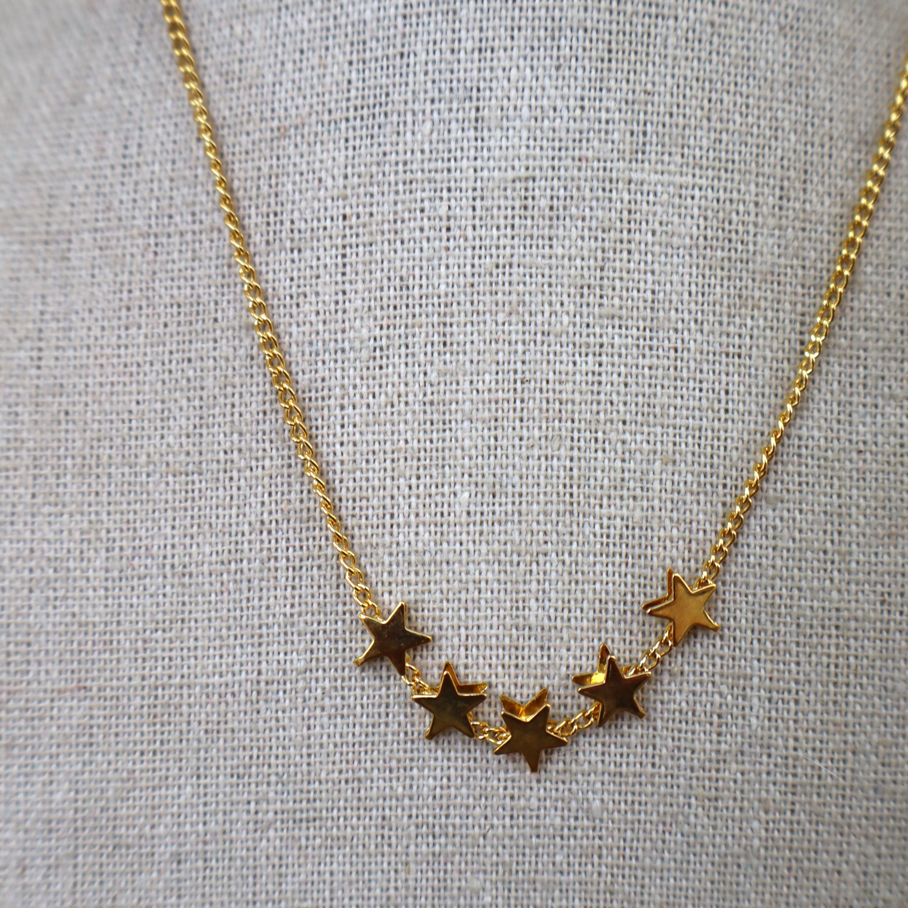 NOS 70s 80s Gold Tone Star Chain Necklace | Star Pendant Choker