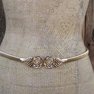 1980s Gold Metal Rose Buckle Stretch Belt | 80s Flower Buckle Gold Metal Skinny Slinky Belt | 27 to 34