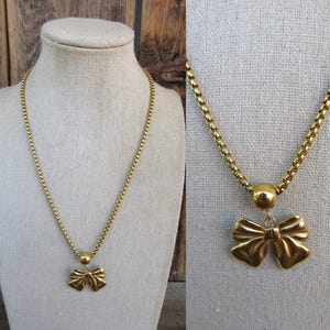 90s Y2K Gold Tone Bow Necklace | 18-1/2&quot; Dainty Minimal Minimalist Bow Pendant