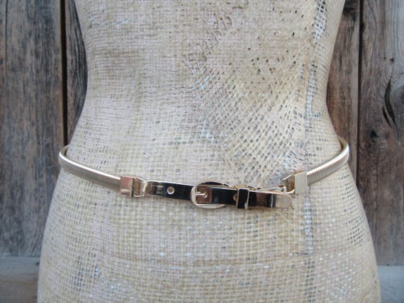 1990s Gold Metal Stretch Belt | 80s 90s Gold Tone Buckle  display picture 1