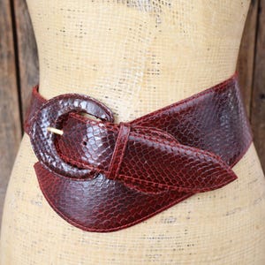 80s Dark Red Burgundy Wide Snakeskin Bold Statement Belt | 31 to 35