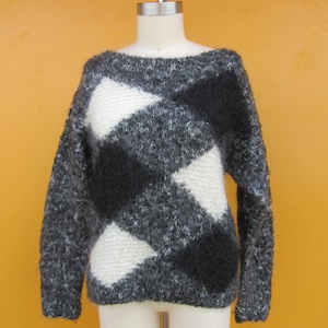 80s 90s ELLEN TRACY Black White Gray Geo Mohair Handknit Wool Sweater | Sweaters and Jumpers | Checkered Plaid Heathered Sweater | Size M