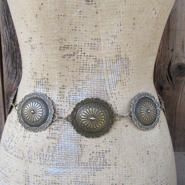 80s 90s Metal Round Concho Belt | Antique Gold Tone Southwest Cowgirl Cowboy | Silver Tone Chain Belt | Metal Waist Belt | Fits 26 to 38