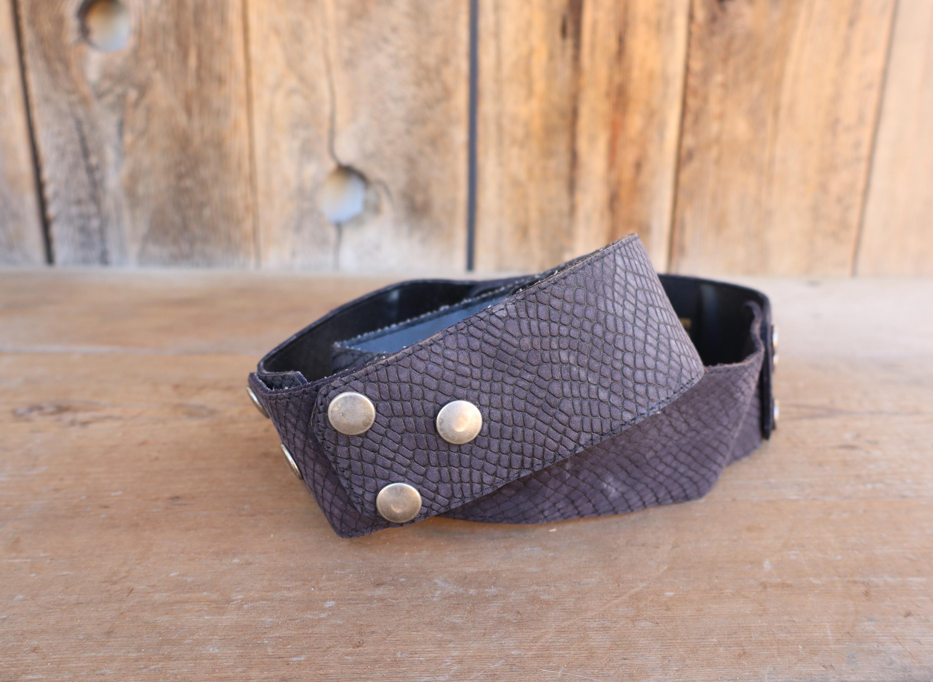 Vintage 80s Morris Moskowitz Black Snake Skin Wide Leather Belt & Buckle M 80s 90s Wide Black Snake Print Waist Snap Punk Leather Belt  main image 2