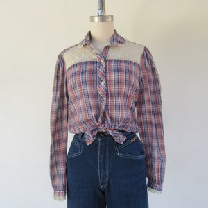 70s 80s Cotton Blend and Lace Checkered Blouse | Button Front Pleated Shoulder Prairie Blouse | Puff Sleeve Top | S M